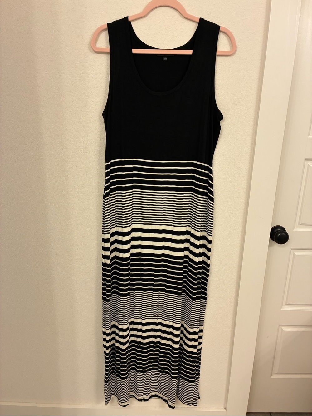 Spense Black & White Sleeveless Striped Maxi Dress — Size XL (NWOT)